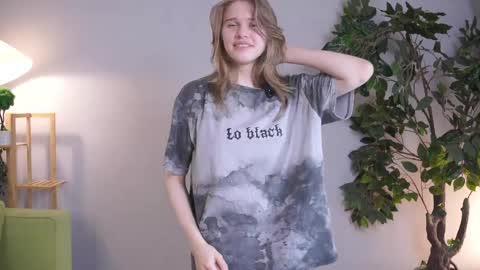 Sofia  online show from 04/07/26, 07:20