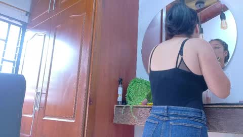 Jennifer vega  online show from 04/08/26, 08:42