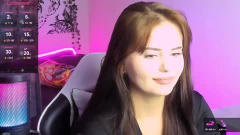 Snapshot of jenniferwandis77 chatting on 12/14/24, 06:20 Jenni online show from 12/14/24, 06:20