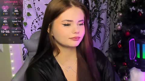 Snapshot of jenniferwandis77 chatting on 01/11/25, 11:02 Jenni online show from 01/11/25, 11:02