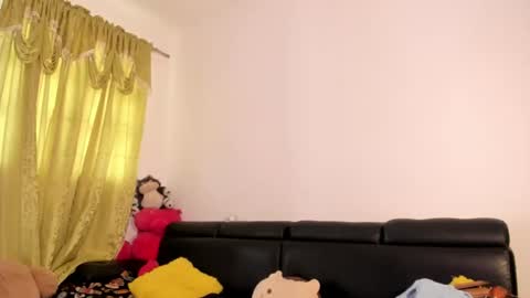 Snapshot of jenniifer_t chatting on 05/01/26, 05:17 jenniifer_t online show from 05/01/26, 05:17