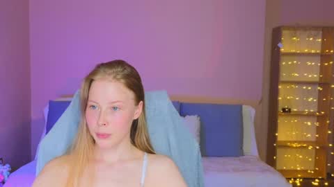 Snapshot of jenny_angelok chatting on 06/28/26, 02:12 Next broadcast on December 05 subject to change online show from 06/28/26, 02:12