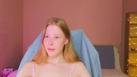 Snapshot of jenny_angelok chatting on 07/13/26, 02:31 Next broadcast on December 05 subject to change online show from 07/13/26, 02:31