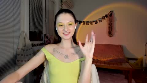 Jennifer Jenny Darling   online show from 12/06/24, 10:30