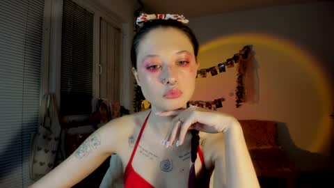 Jennifer Jenny Darling   online show from 12/18/24, 06:03