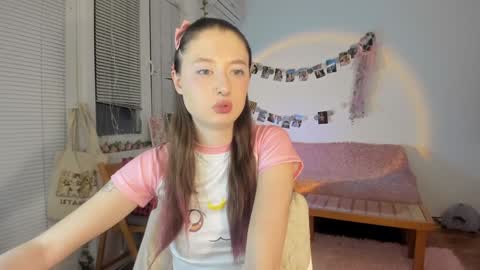 Jennifer Jenny Darling   online show from 01/17/25, 07:16