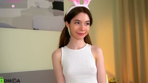 Snapshot of jenny_lylu chatting on 12/28/24, 09:31 Ori online show from 12/28/24, 09:31