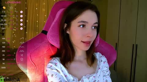 Snapshot of jenny_lylu chatting on 03/06/25, 10:47 Ori online show from 03/06/25, 10:47