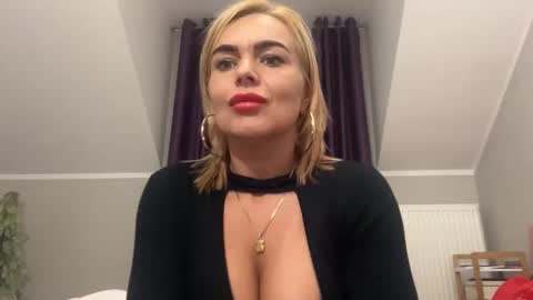 Jenny online show from 12/19/24, 11:50