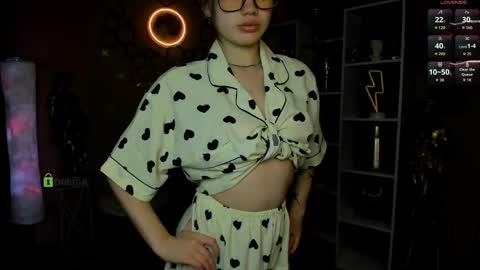 Jenny online show from 04/15/26, 07:43