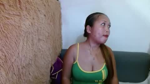 Snapshot of jenny_salvi chatting on 10/25/25, 02:19 jenny_salvi online show from 10/25/25, 02:19