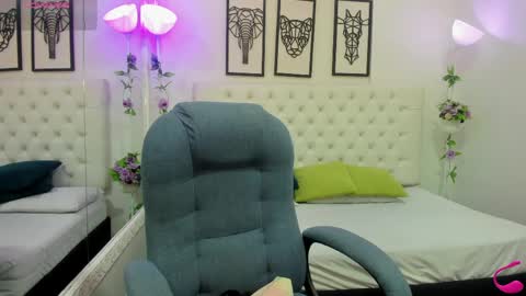 Snapshot of jenny_stark chatting on 05/22/26, 11:05 jenny_stark online show from 05/22/26, 11:05