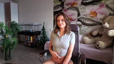 jennycutey online show from 01/18/25, 04:04