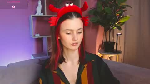 jennyfer_me online show from 06/11/26, 12:25