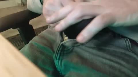 Snapshot of jeremie18cms chatting on 01/21/25, 08:32 Machine Sperme online show from 01/21/25, 08:32