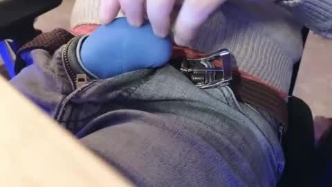 Snapshot of jeremie18cms chatting on 02/13/25, 08:45 Machine Sperme online show from 02/13/25, 08:45