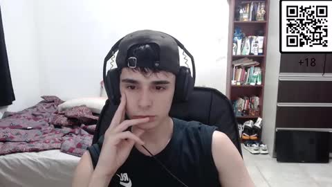 Snapshot of jeremy2005_ chatting on 01/18/25, 07:28 Jeremy online show from 01/18/25, 07:28