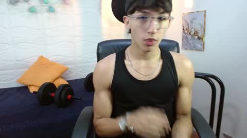 Snapshot of jeremy_job chatting on 01/09/26, 11:35 Jeremy online show from 01/09/26, 11:35