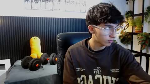 Snapshot of jeremy_job chatting on 01/12/26, 11:37 Jeremy online show from 01/12/26, 11:37