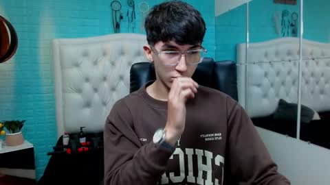 Snapshot of jeremy_job chatting on 03/03/26, 11:27 Jeremy online show from 03/03/26, 11:27