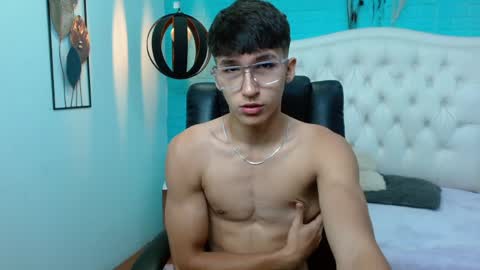 Snapshot of jeremy_job chatting on 04/11/26, 11:25 Jeremy online show from 04/11/26, 11:25