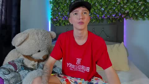 jero independent model online show from 12/02/24, 07:05