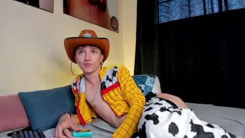 jero independent model online show from 01/15/25, 12:04