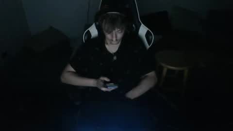 jerimiahslhong online show from 11/17/25, 03:23