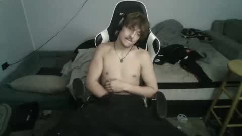 Snapshot of jerimiahslhong chatting on 11/23/25, 06:02 jerimiahslhong online show from 11/23/25, 06:02