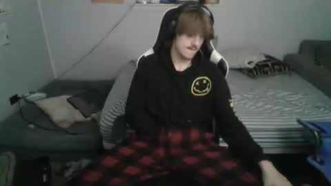 Snapshot of jerimiahslhong chatting on 11/29/25, 02:47 jerimiahslhong online show from 11/29/25, 02:47