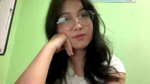 Luna online show from 05/06/26, 04:34