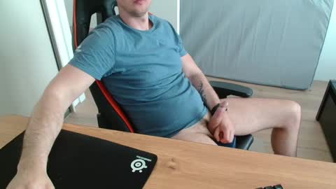 Boy likes daddies online show from 04/12/26, 12:43