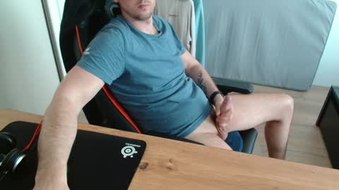 Boy likes daddies online show from 04/16/26, 12:06