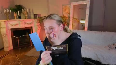 Snapshot of jes_solar chatting on 09/10/25, 11:10 jes_solar online show from 09/10/25, 11:10