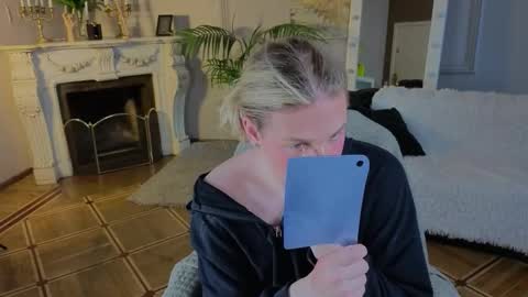 Snapshot of jes_solar chatting on 09/15/25, 02:17 jes_solar online show from 09/15/25, 02:17