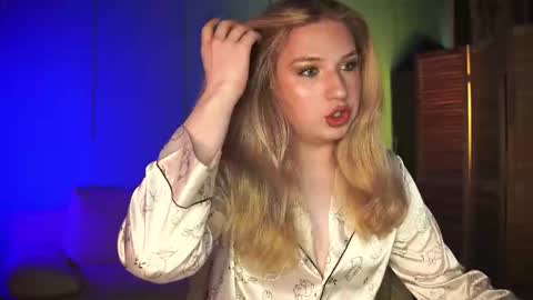 Snapshot of jes_solar chatting on 09/21/25, 03:13 jes_solar online show from 09/21/25, 03:13