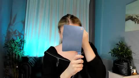 Snapshot of jes_solar chatting on 10/05/25, 11:30 jes_solar online show from 10/05/25, 11:30