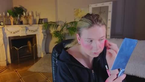 Snapshot of jes_solar chatting on 10/06/25, 12:02 jes_solar online show from 10/06/25, 12:02