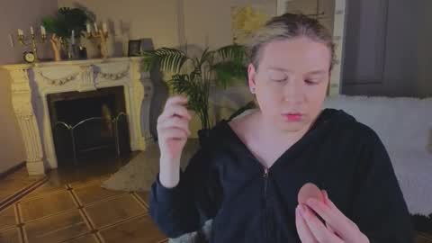 Snapshot of jes_solar chatting on 10/10/25, 10:47 jes_solar online show from 10/10/25, 10:47