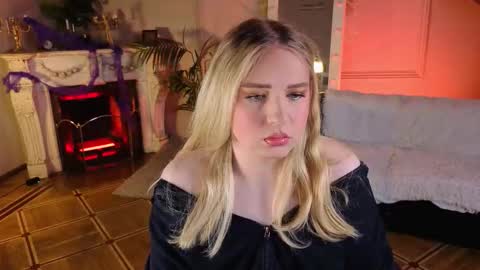 Snapshot of jes_solar chatting on 10/29/25, 10:22 jes_solar online show from 10/29/25, 10:22