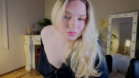 Snapshot of jes_solar chatting on 11/12/25, 09:14 jes_solar online show from 11/12/25, 09:14