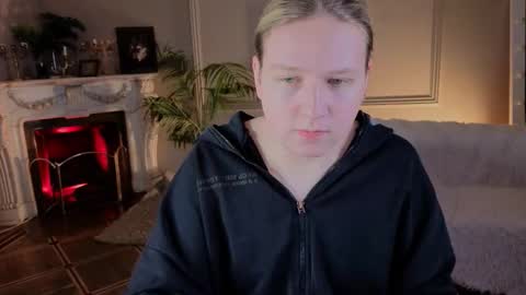 Snapshot of jes_solar chatting on 11/16/25, 09:53 jes_solar online show from 11/16/25, 09:53