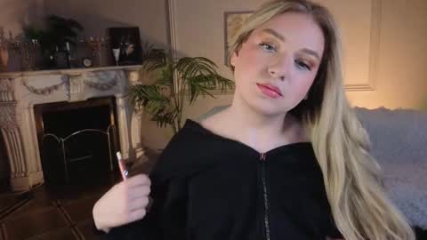 Snapshot of jes_solar chatting on 11/22/25, 09:36 jes_solar online show from 11/22/25, 09:36