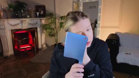 Snapshot of jes_solar chatting on 11/23/25, 10:09 jes_solar online show from 11/23/25, 10:09