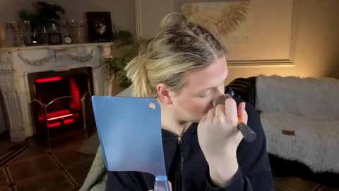 Snapshot of jes_solar chatting on 11/27/25, 10:01 jes_solar online show from 11/27/25, 10:01