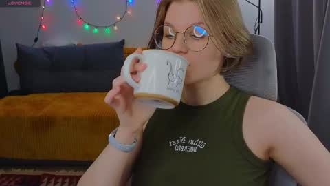  JessieVibes online show from 11/04/25, 01:10