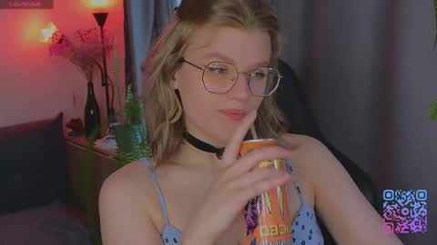  JessieVibes online show from 05/28/26, 03:31