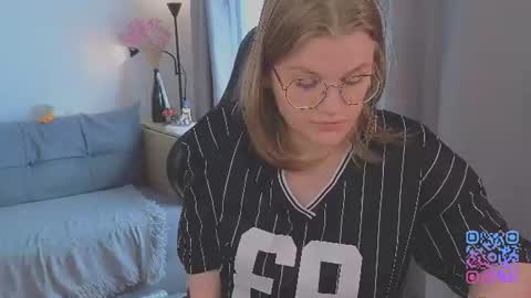  JessieVibes online show from 06/20/26, 02:42