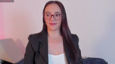 Snapshot of jess1ca_herrera chatting on 05/08/26, 10:26 jessica herreraToday I will be your devil and you my victim online show from 05/08/26, 10:26
