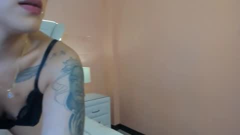 Snapshot of jess_____ chatting on 01/15/26, 08:01 J E S S online show from 01/15/26, 08:01